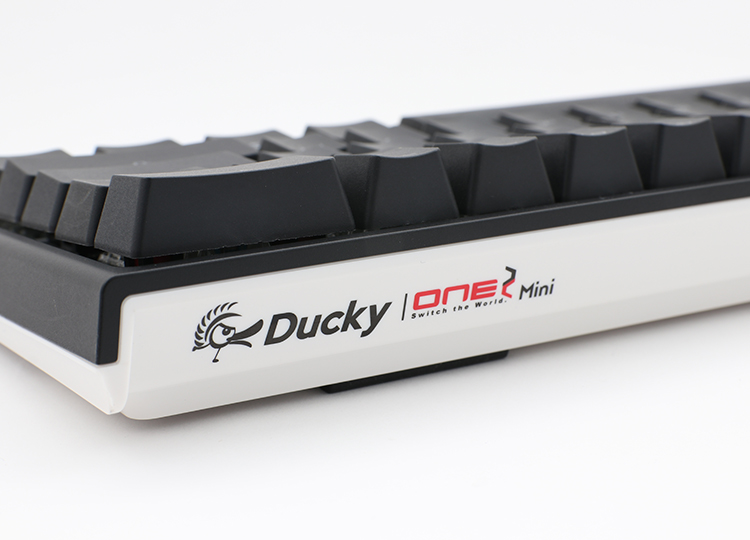 PC/タブレット PC周辺機器 Ducky One 2 Mini RGB機械式鍵盤- 為經典黑白色上下蓋設計，搭載德國 